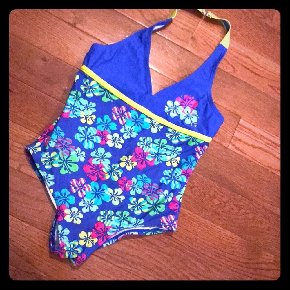 6/$20 Super cute Girl’s OP swimsuit XL